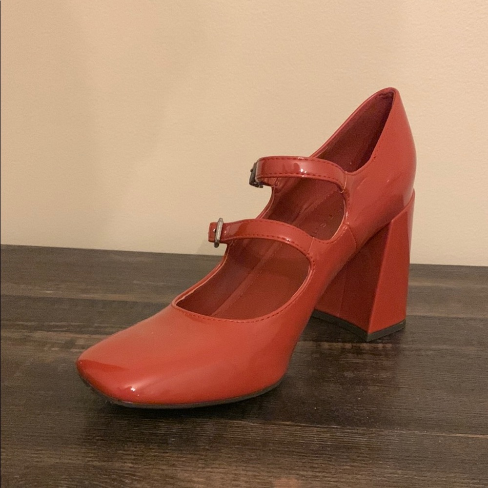 NWB - Marc Fisher Women's Charisy Pump - 5 Red Heeled Mary Janes